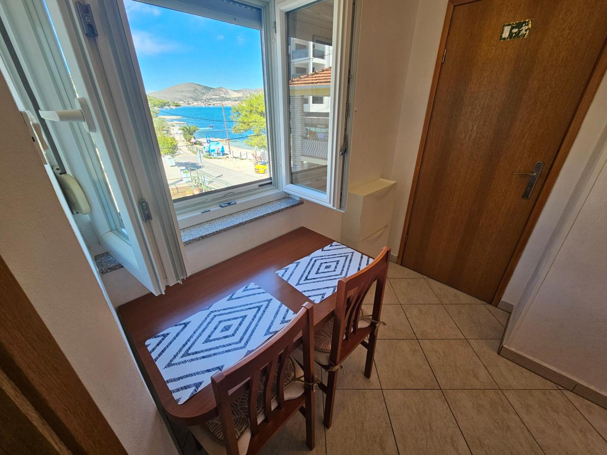 Apartment Nikica Trogir Exterior photo